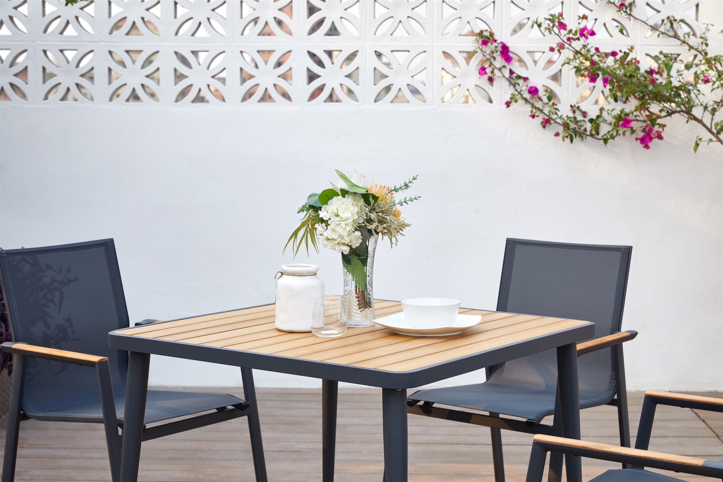 BH-S3001 square outdoor dining table with a teak slatted top — view 3