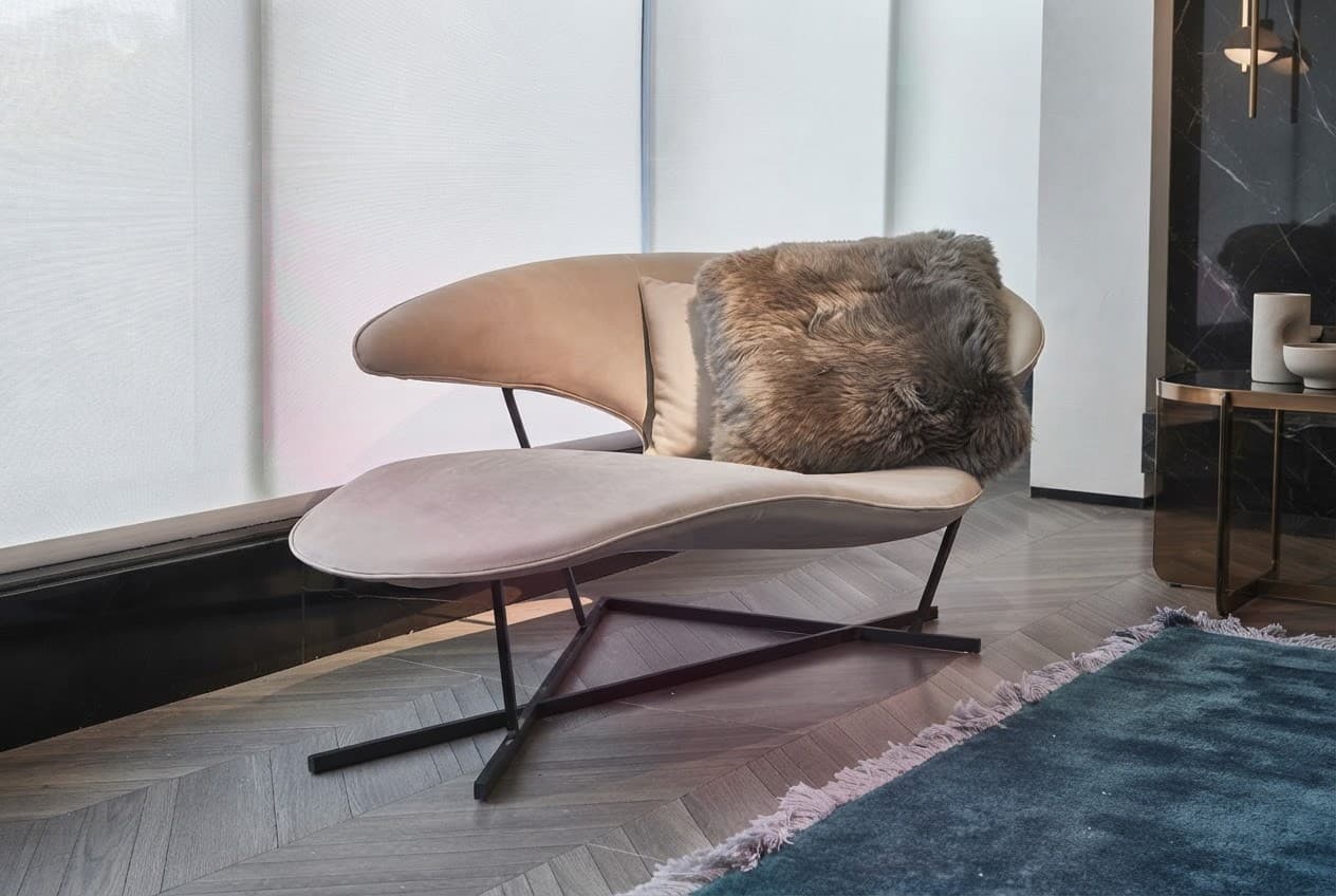 BRF1329C curved chaise lounger, second view