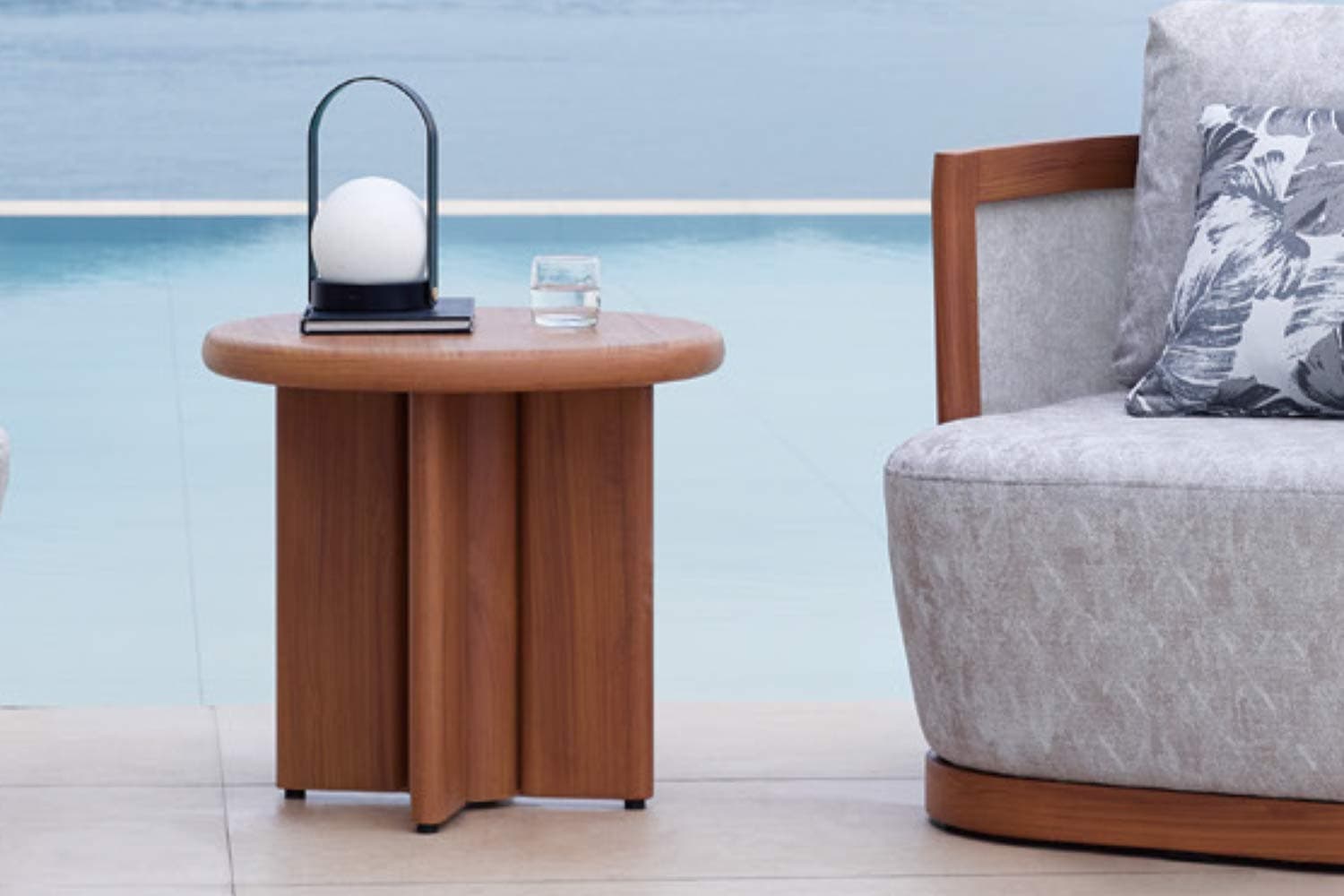 BP-8561-YF ROUND TABLE